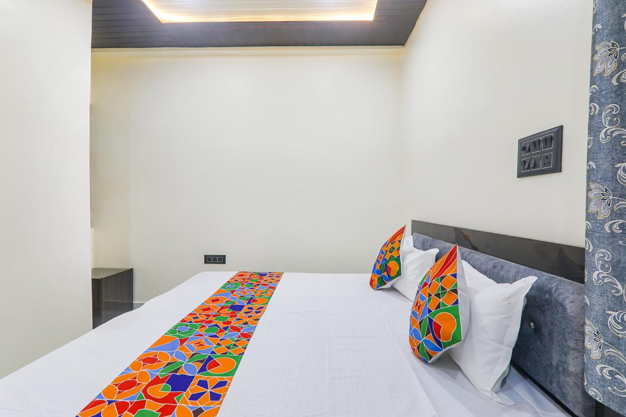 Fabexpress Awadh Inn - 400M From Shri Ram Janam Bhumi Ayodhya Exterior foto