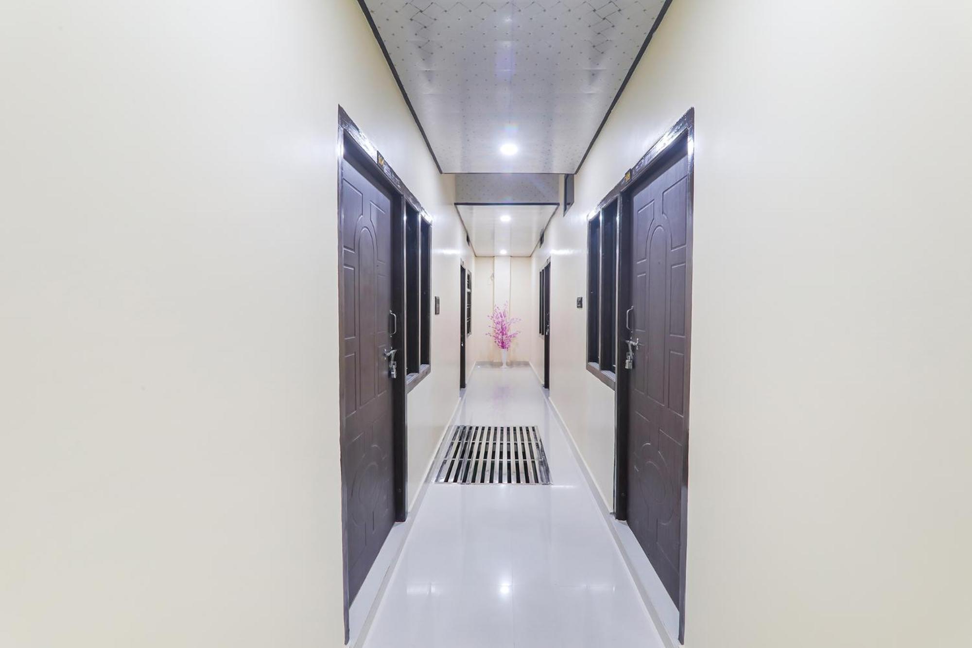 Fabexpress Awadh Inn - 400M From Shri Ram Janam Bhumi Ayodhya Exterior foto